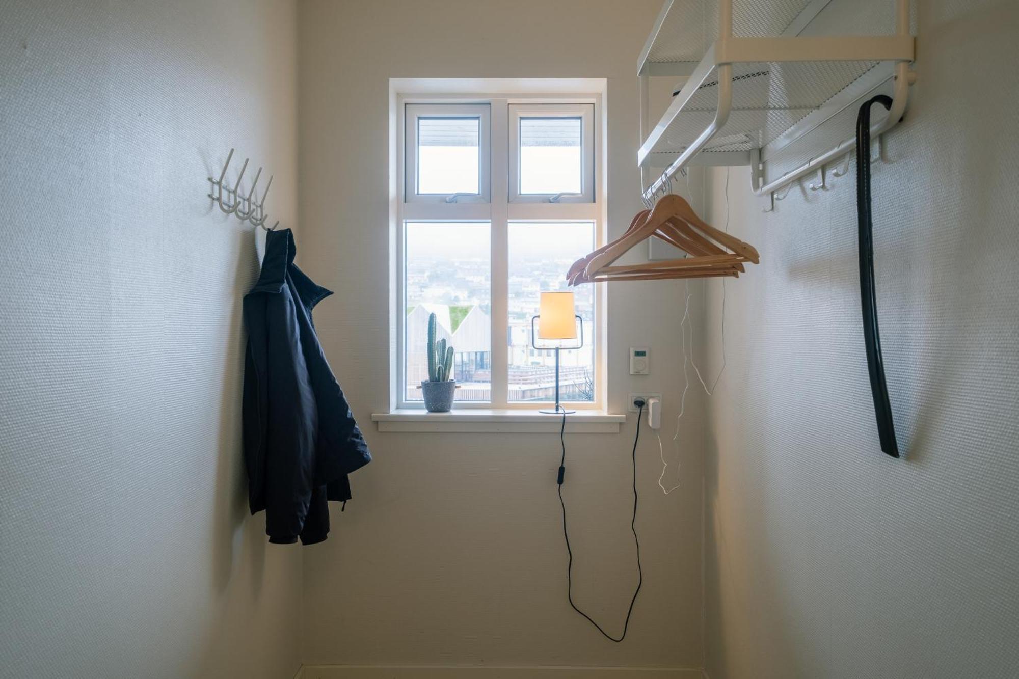 Spacious City Center Home By The Sea Klaksvík Kültér fotó